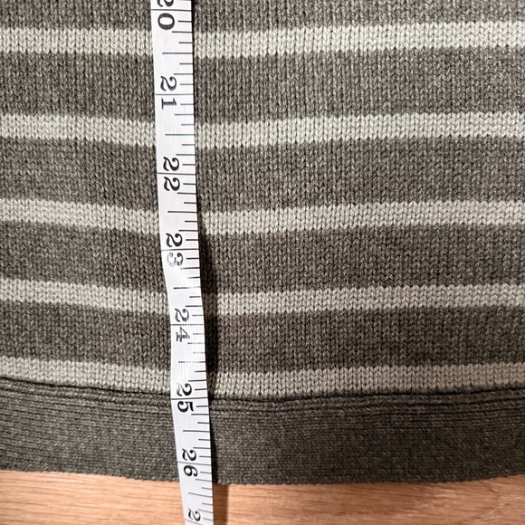 3/$30 - REITMANS Striped Green Sweater - Picture 5 of 7